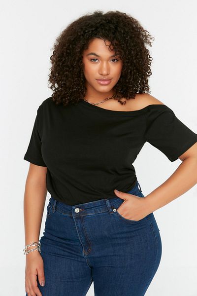 Trendyol Curve Schwarze schulterfreie Bluse aus 100 % Baumwolle - TBBSS22AF0052