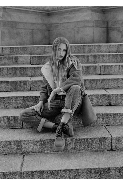 MANGO Woman Mittelbraune Lederstiefeletten zum Schnüren für Damen