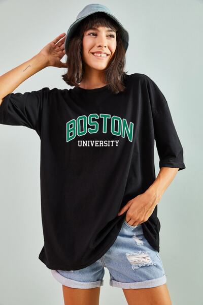 FUWEAR Βαμβακερό μπλουζάκι Unisex με σχέδιο Boston University σε μαύρο χρώμα