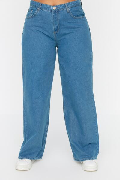 Trendyol Curve Hellblaue Jeans mit weitem Bein, große Größe, hohe Taille TBBSS22JE0211