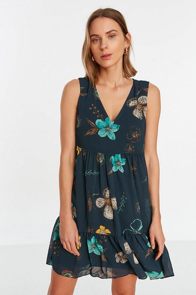 Trendyol Collection Sötétkék virágmintás Shift/egyenes szabású bélelt sifon mini szőtt ruha TWOSS20EL2329