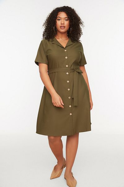 Trendyol Curve Große Größen in Kleid - Khaki - Blusenkleid