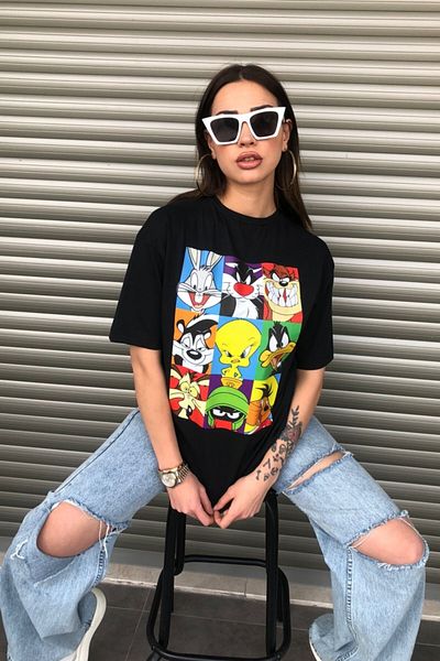 MODAGEN Bugs Bunny Cartoon Characters Printed Oversize Women's Tshirt
