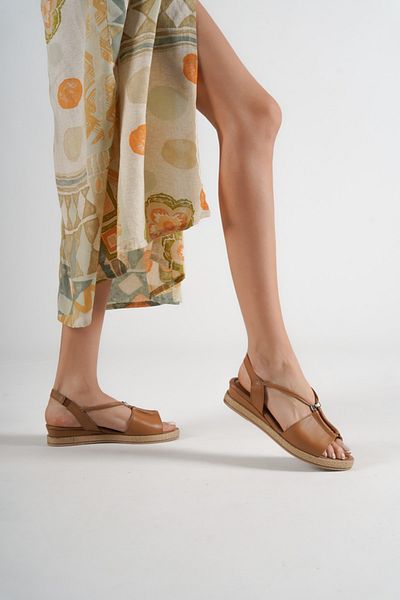 PASSAGE SHOES 6135 Дамски сандали от естествена кожа в кафяв цвят