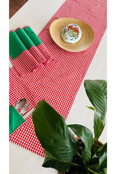 White Alamode Gingham Red White Plain Runner And Green Pocket Placemat Set