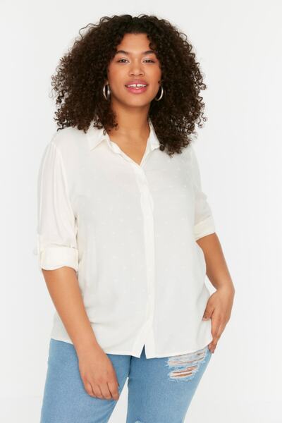 Trendyol Curve White Jacquard Woven Shirt TBBSS22GO0362