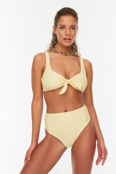 Trendyol Collection Sárga magas derekú kupa varrott bikini alsó TBESS22BA0006