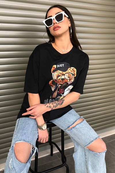 MODAGEN Women's Happier Oversize Printed Black T-shirt