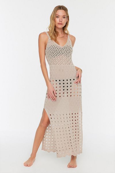 Trendyol Collection Maxi-Strandkleid aus Strick in Beige – Schlitzdetail TBESS22EL2917