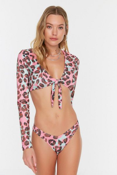 Trendyol Collection Pink Leopard Patterned V-Cut Bikini Bottom TBESS20BA0012