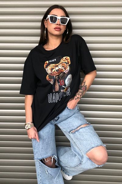 MODAGEN Women's Happier Oversize Printed Black T-shirt