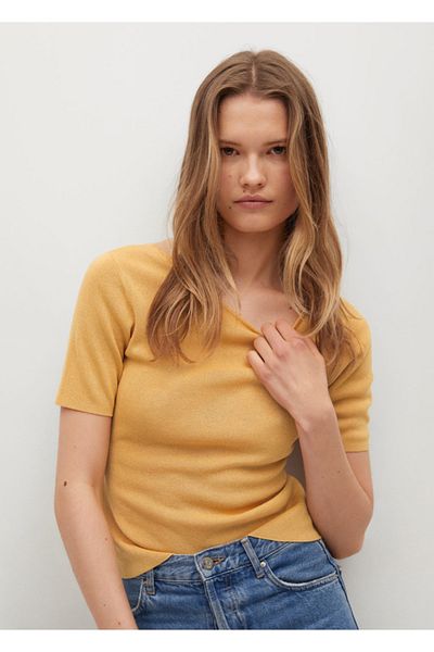 MANGO Woman Dámský pletený top v hořčičné barvě