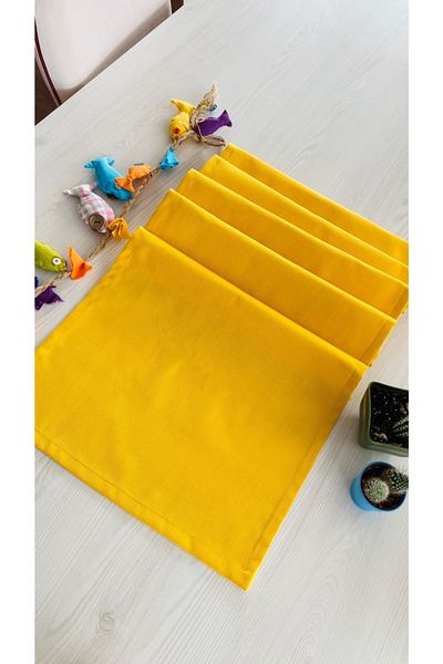 White Alamode Yellow Color Flat Runner