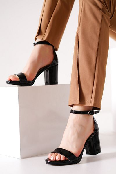 LETAO Women's Black Patent Leather Daily Single Strap Sandals