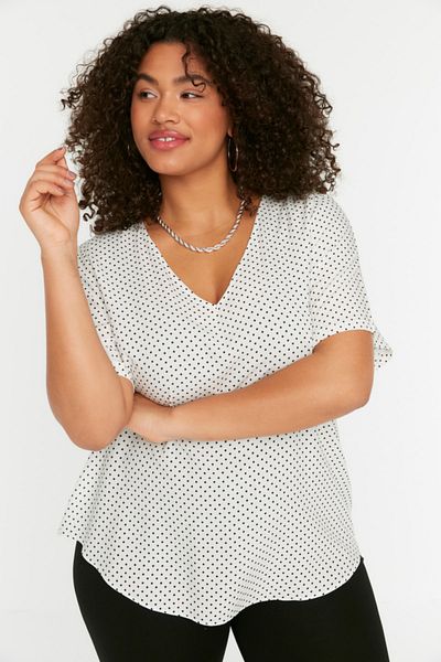 Trendyol Curve White Polka Dot Woven Blouse TBBSS22AF0033