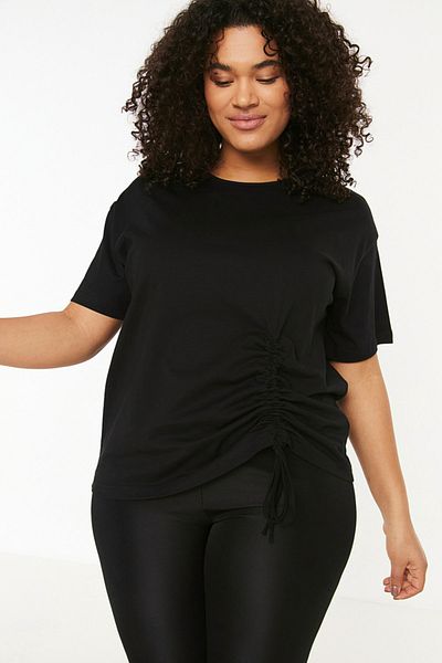Trendyol Curve 100% pamut fekete póló - TBBSS22TS2293, Gather Detail