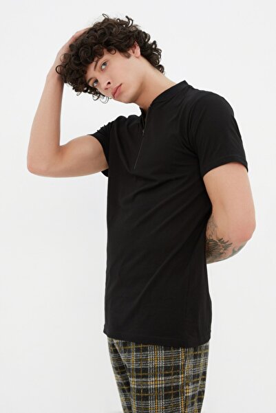 Trendyol Collection TMNSS20TS0966 Model - BlacK Slim Short Sleeve T-Shirt