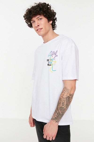 Trendyol Collection Oversize Λευκό εμπριμέ βαμβακερό μπλουζάκι - κοντομάνικο TMNSS21TS3438