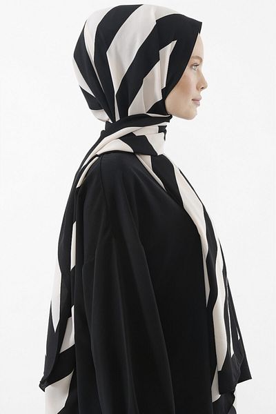 Julia Lauren Women's Medina Silk Shawl Black - Light Cream 01
