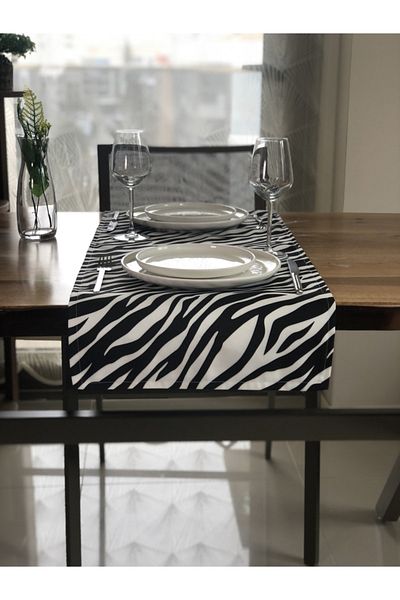 desen izmir Serviciul american, Zebra Runner