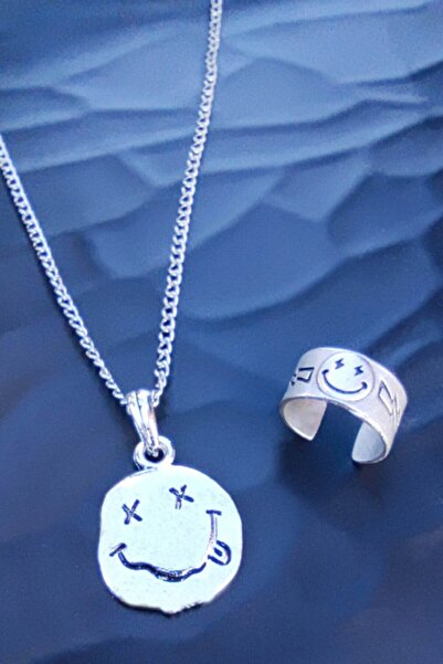 The Collection Nirvana Gülen Yüz Ayarlanabilir Gümüş Yüzük ve Kolye Set