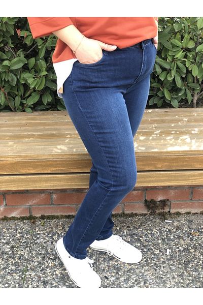 BAKTAGÖR Classic Blue Jeans