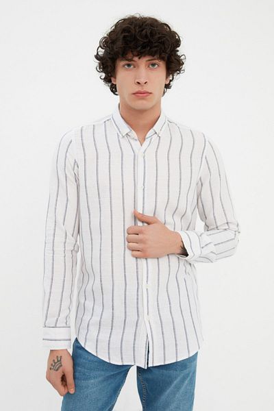 Trendyol Collection Sötétkék csíkos karcsúsított ing - gombos gallér TMNSS22GO0028
