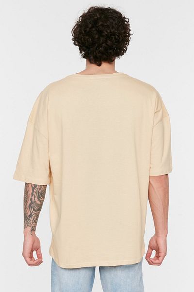 Trendyol Collection Beiges T-Shirt in Übergröße 100 % - TMNSS22TS0318