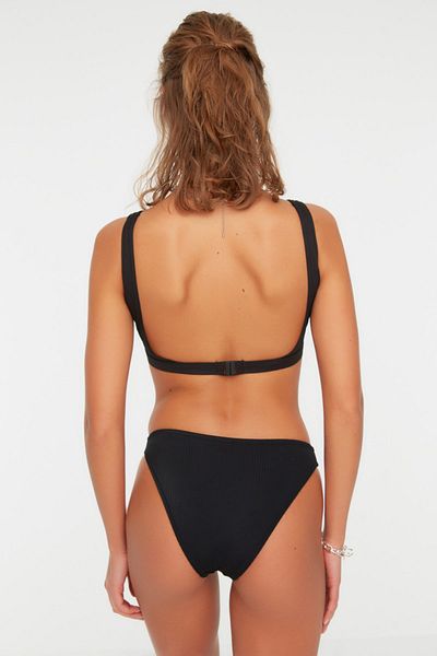 Trendyol Collection Μαύρο ανάγλυφη κοπή Λεπτομερές τοπ μπικίνι TBESS22BU0039