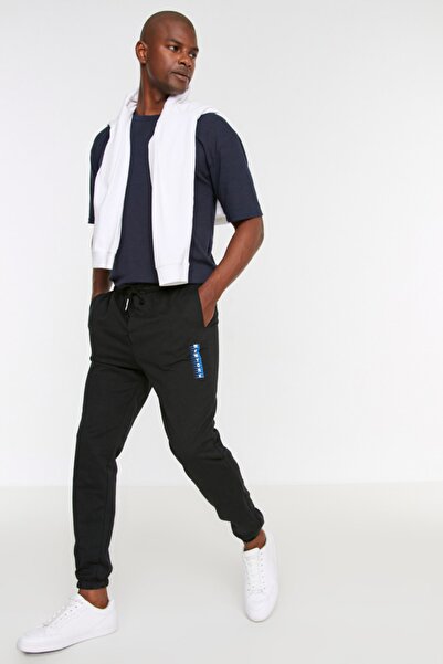 Trendyol Collection Κείμενο εμπριμέ μαύρο φούτερ - Ελαστικό πόδι, κορδόνι TMNSS22EA0147