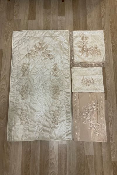 Çalışkan Çeyiz Evi Комплект от 4 кадифени молитвени килима - Комплект от 4 кадифени молитвени килима Dowry