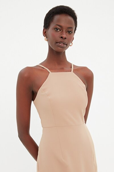 Trendyol Collection Tkané šaty s hnědým tkaným páskem TWOSS19BB0501