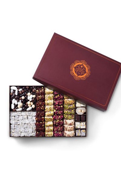 MEŞHUR SAFRANBOLU LOKUMCUSU 1200 Gr. Luxury Mixed Gift Turkish Delight - in Special Box