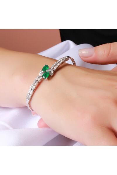Altınöz Mücevherat Pırlanta Zümrüt Taşlı Beyaz Altın Bileklik
