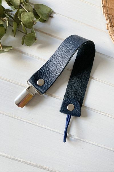 Li Puna Navy Blue Leather Protected Metal Clip Pacifier Strap Lpemzk06