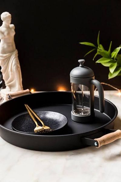Lavin Metal Round Tray with Wooden Handle 29 Cm