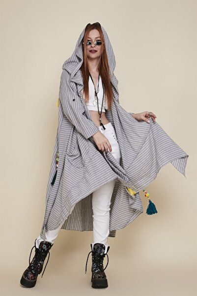 Hazinedan Șapcă caftan cu pompon cu glugă, asimetrică, brodata manual în stil modern boem