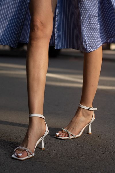 SHOEBELLAS Pantofi cu toc pentru femei Sunny White Stoned