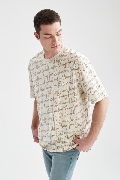 DeFacto Cool Oversize Fit μοτίβο με λαιμόκοψη με κοντό μανίκι βαμβακερό χτενισμένο μπλουζάκι