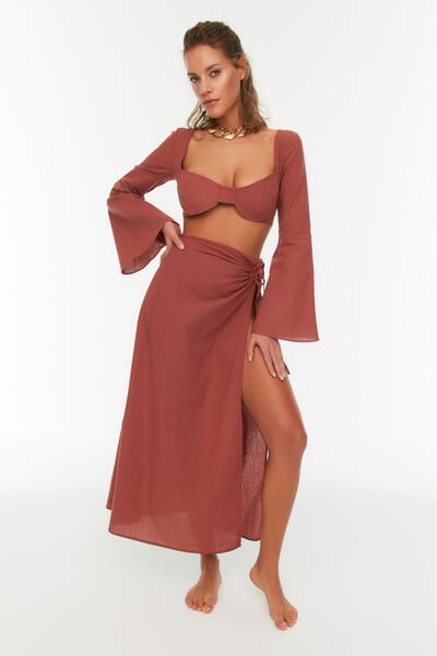 Trendyol Collection Cynamonowa spódnica plażowa z bawełnianym rozcięciem TBESS22ET0008