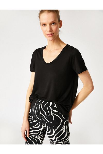 Koton Tricou de bază cu mânecă scurtă cu decolteu