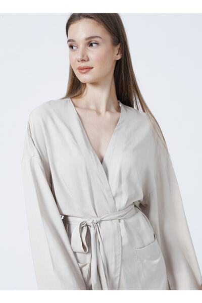 Fabrika Bequeme, Weit Geschnittene Damenjacke Mit Schalkragen In Schlichtem B...