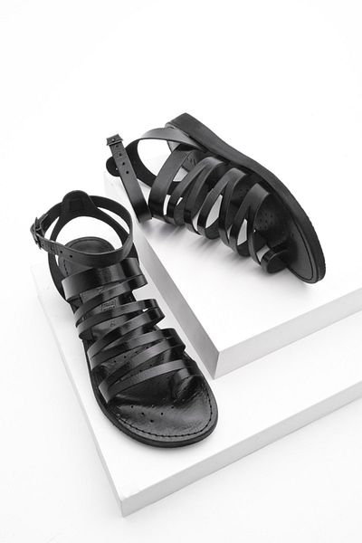 Marjin Sandalette - Schwarz - Flacher Absatz