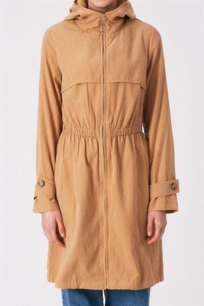 Giyim Dünyası Kadın Kapüşonlu Fermuarlı Trençkot Camel