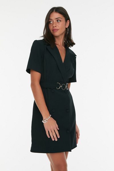 Trendyol Collection Mini tkané bundové šaty s černým páskem A-line TWOSS22EL2251