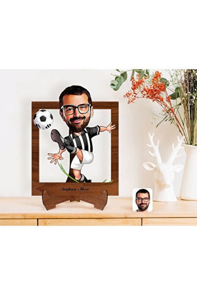 Bk Gift Kişiye Özel Siyah Beyaz Futbolcu Karikatürlü Ahşap Standlı 3d Biblo-1