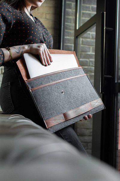 DK LEATHER Θήκη/τσάντα προστασίας από γνήσιο δέρμα Unisex - Felt - Γκρι&καφέ Macbook Air 13.3'' 2020 A1932