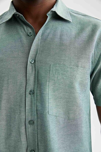 DeFacto Κοντομάνικο πουκάμισο με κανονική εφαρμογή με λαιμόκοψη