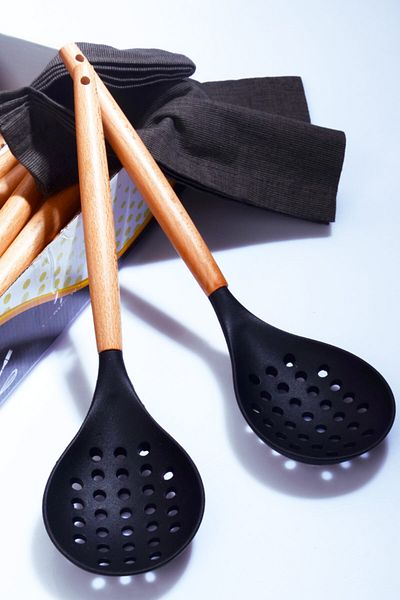 Porselen Diyarı Bamboo Handle Silicone Colander Black