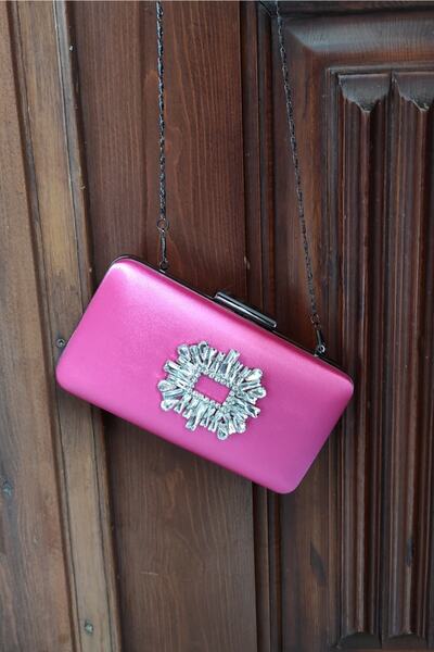 LA CALZATURE Відкрита фуксія атласна вечірня сукня з камінням і коробчастою сумочкою